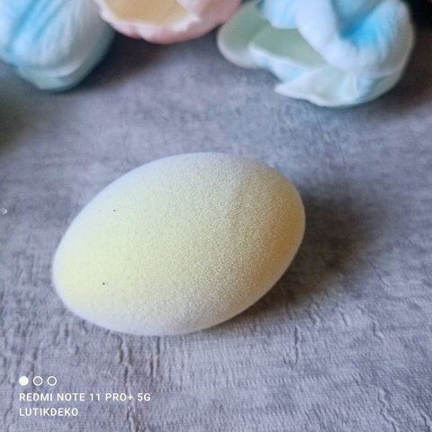 Великодній декор. Яйце флоковане куряче 6*4 см жовтий 2894574083 фото